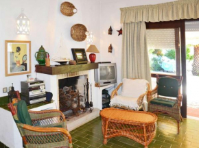 Deluxe Albufeira Villa Villa Silves Deluxe 3 Bedrooms Fenced Swimming Pool Perfect or Famili, Olhos De Água